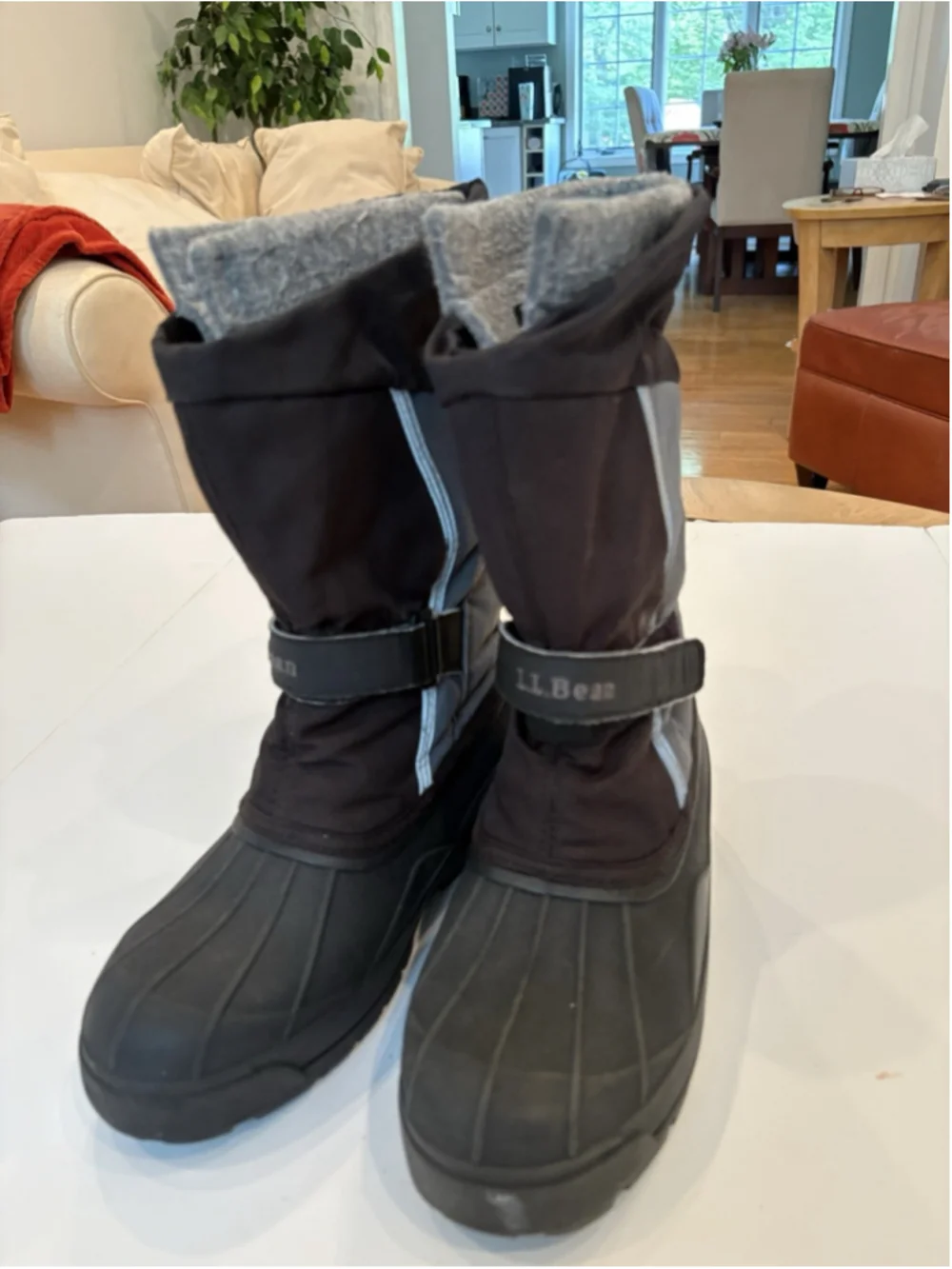 L.L. Bean Kids Winter Boots Size 6 Felt Lined Insulated Snow Boots Black Gray